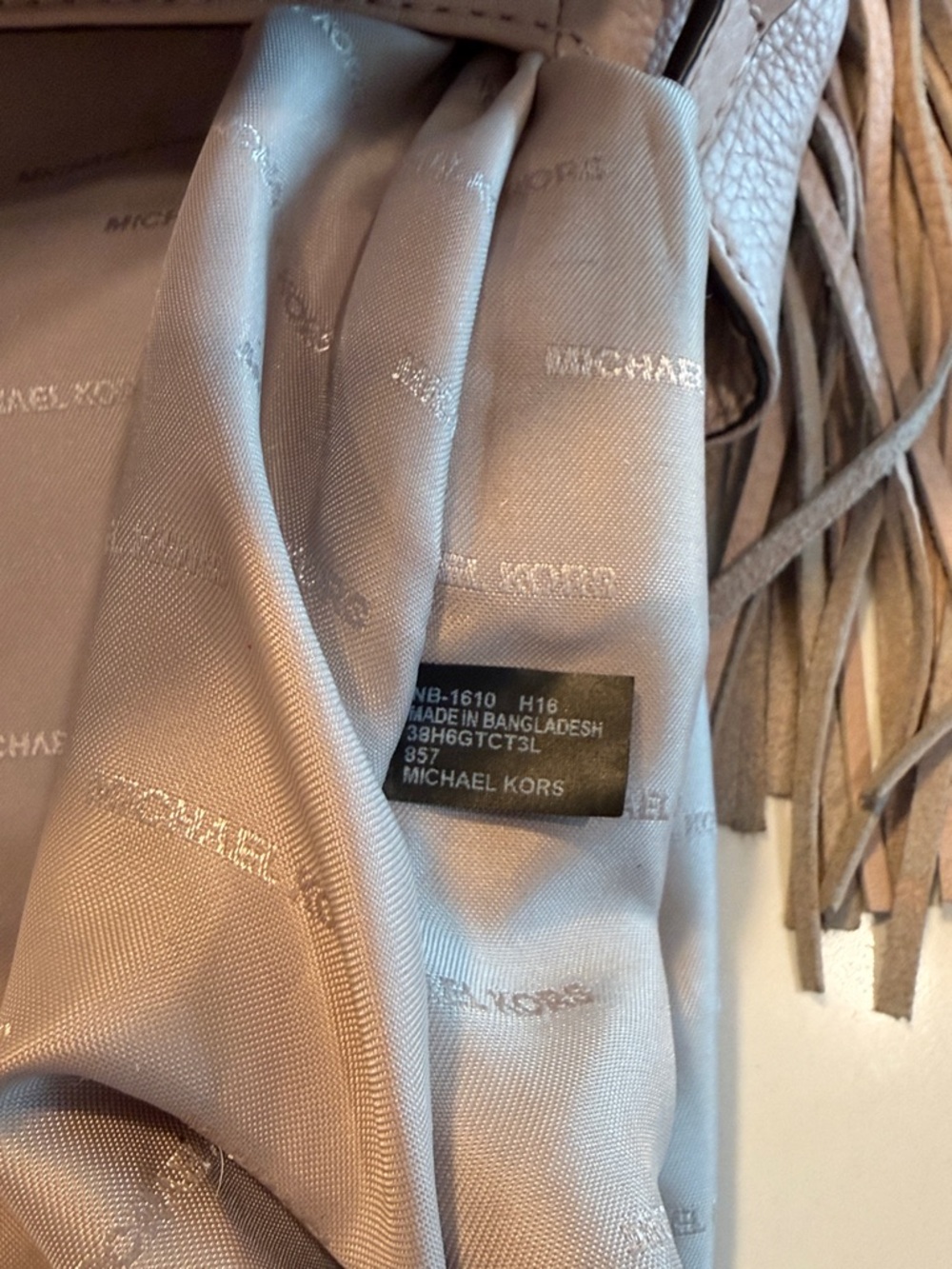 Michael Kors Blush Leather Shoulder Bag with Gold Hardware and Tassel - Picture 10 of 10